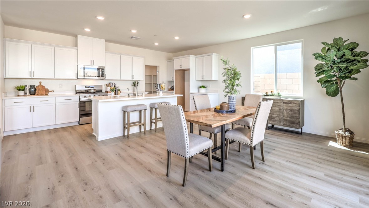 568 Mountain Robin Avenue Henderson NV 89011