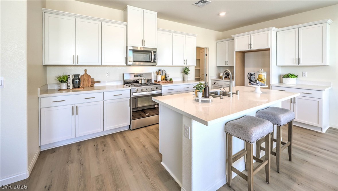 568 Mountain Robin Avenue Henderson NV 89011