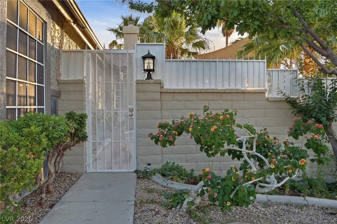 2395 Los Feliz Street Las Vegas NV 89156