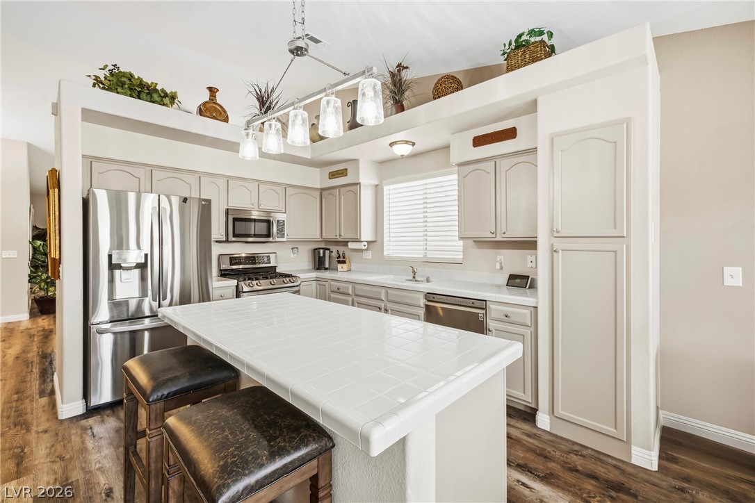 8021 Canyon Wren Avenue Las Vegas NV 89149