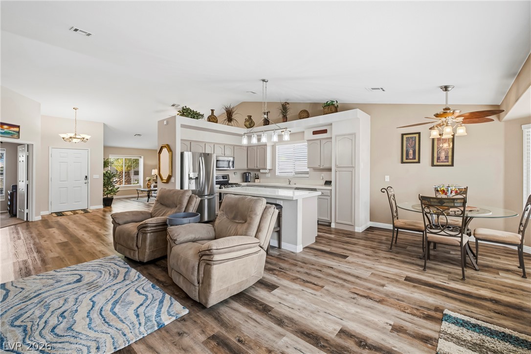 8021 Canyon Wren Avenue Las Vegas NV 89149