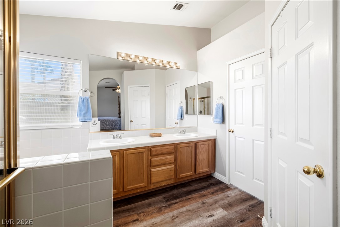8021 Canyon Wren Avenue Las Vegas NV 89149