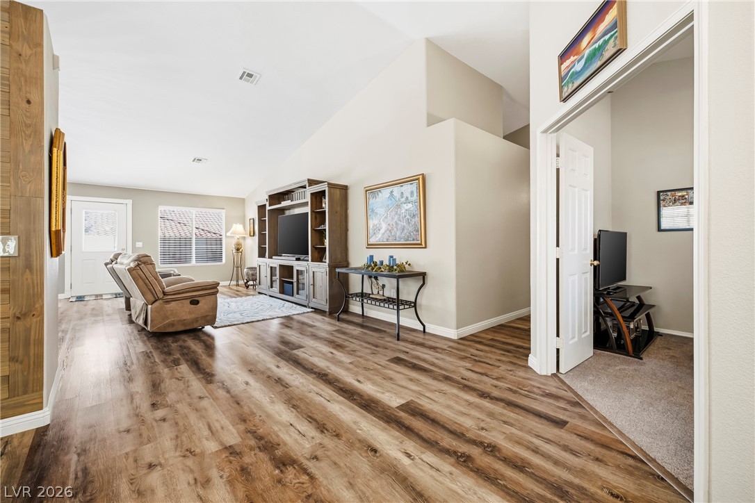8021 Canyon Wren Avenue Las Vegas NV 89149