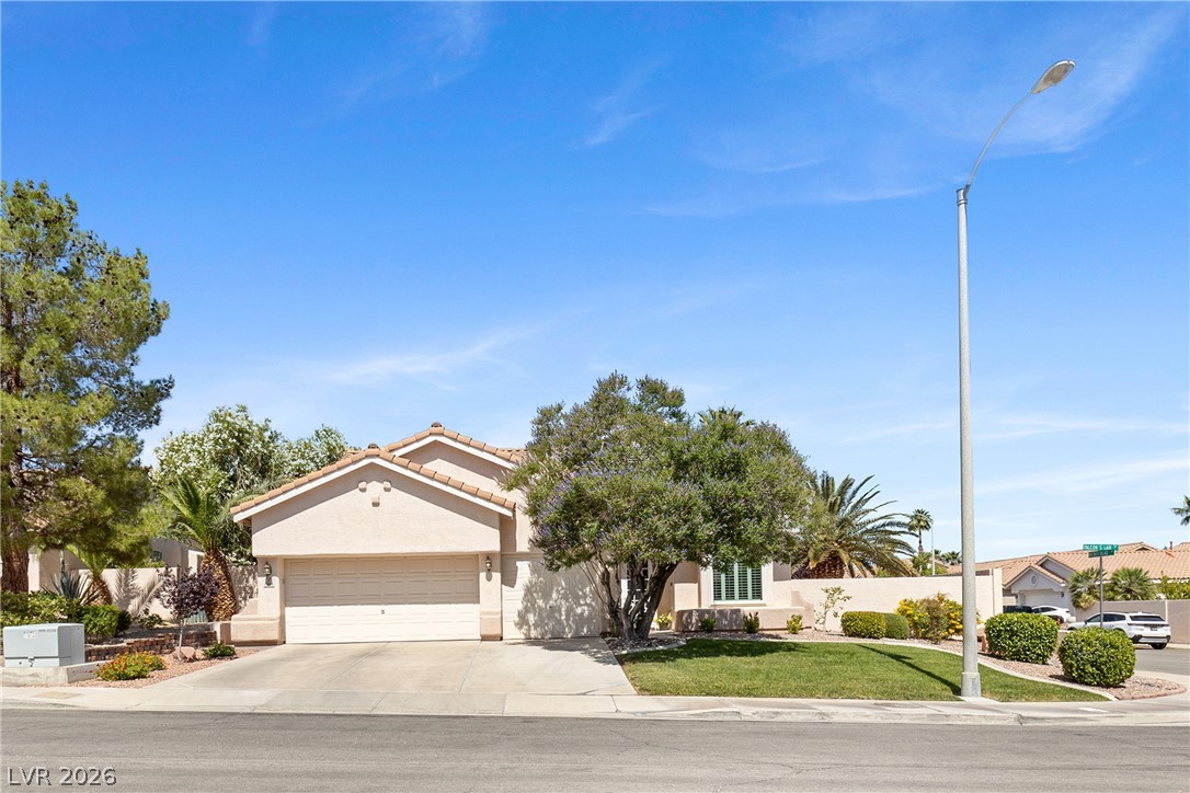1944 Falcons Lair Lane Henderson NV 89012