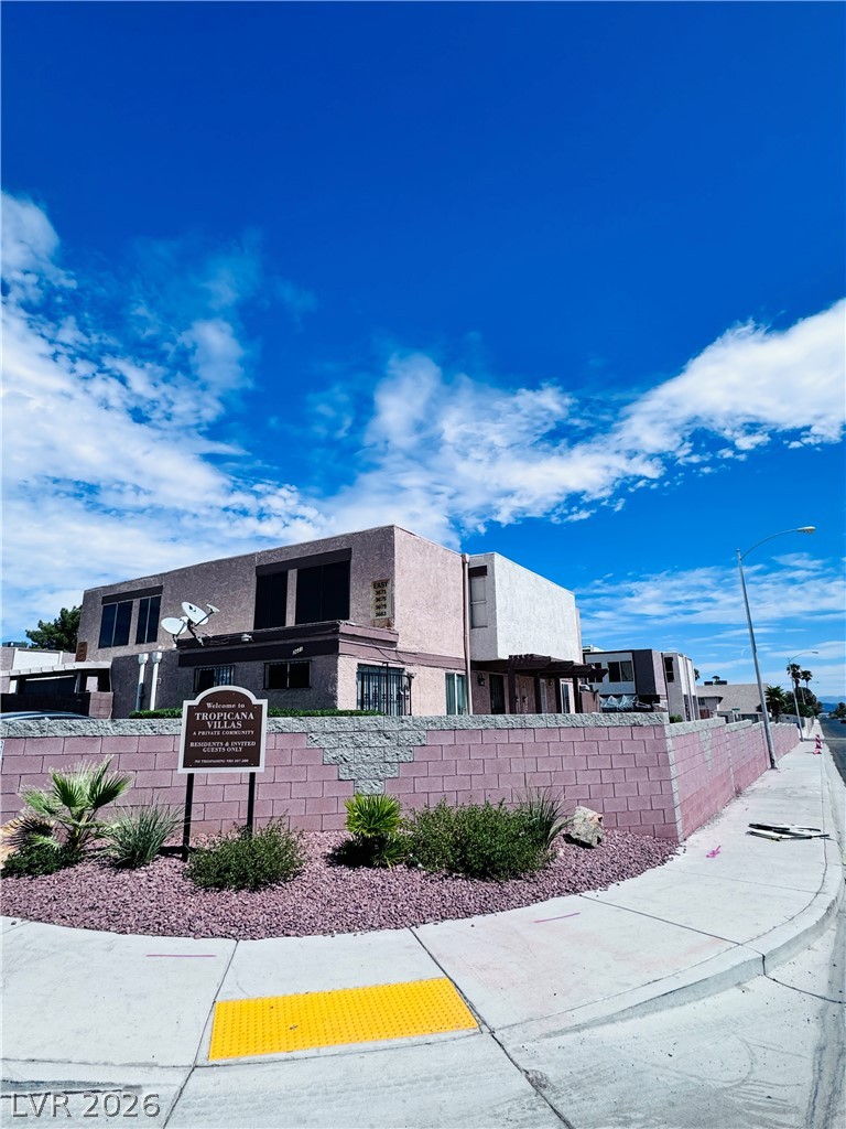 3671 Villa Knolls East Drive Las Vegas NV 89120