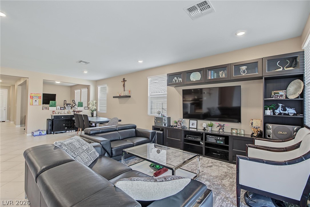 8958 Raven Patch Street Las Vegas NV 89113