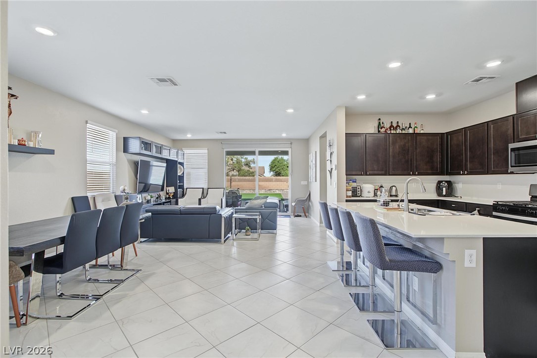 8958 Raven Patch Street Las Vegas NV 89113