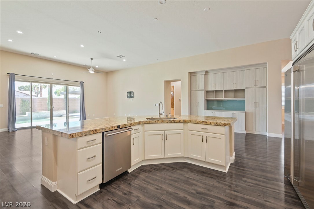 3895 Valles Caldera Court Las Vegas NV 89118