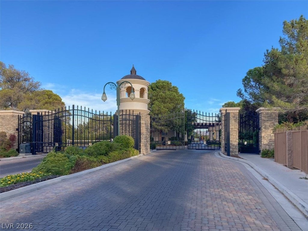 20 Pebble Hills Court Las Vegas NV 89141
