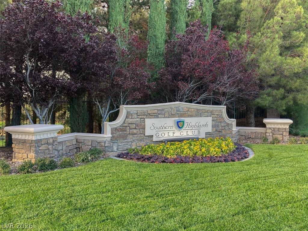 20 Pebble Hills Court Las Vegas NV 89141