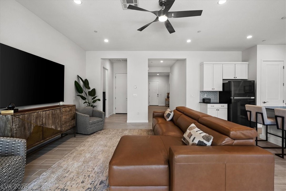 9987 Yetti Stroll Avenue Las Vegas NV 89166