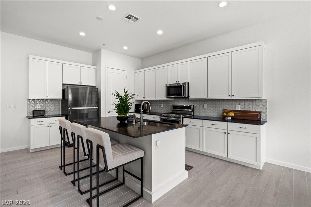 9987 Yetti Stroll Avenue Las Vegas NV 89166