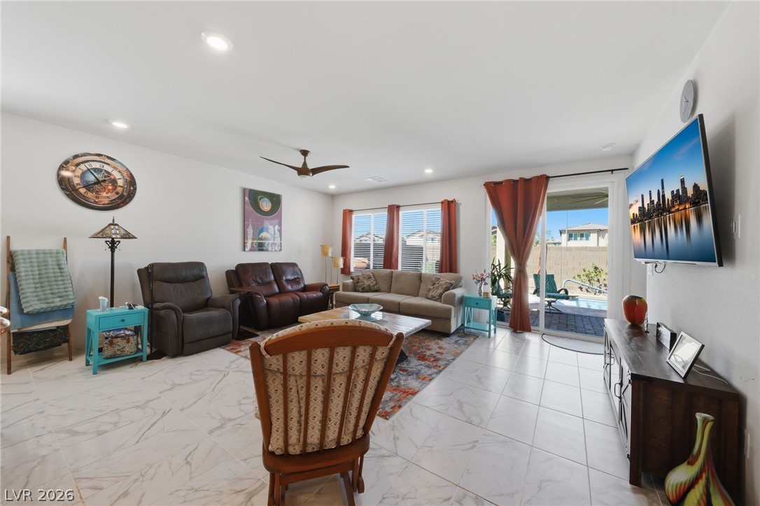 6719 Traveling Palmer Street North Las Vegas NV 89086