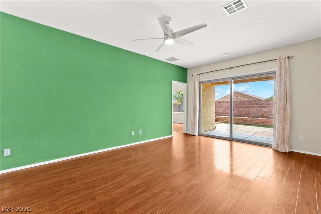 6059 Wheat Penny Avenue Las Vegas NV 89122