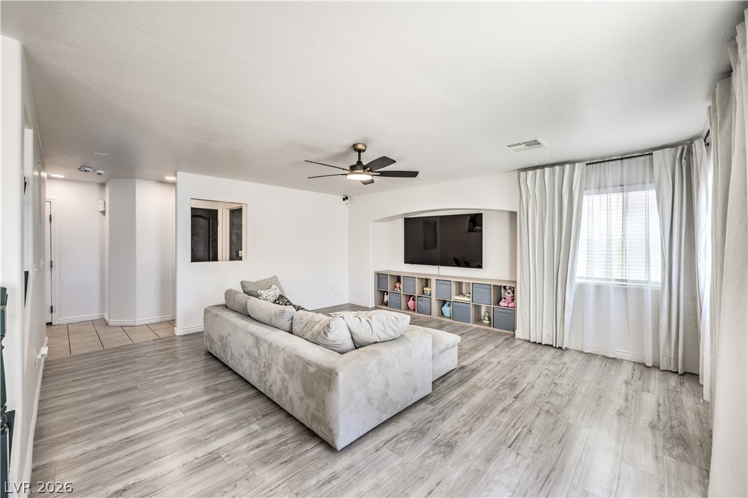 5529 Meridian Rain Street North Las Vegas NV 89031