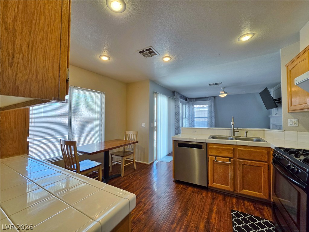 7 Via De Luccia Henderson NV 89074
