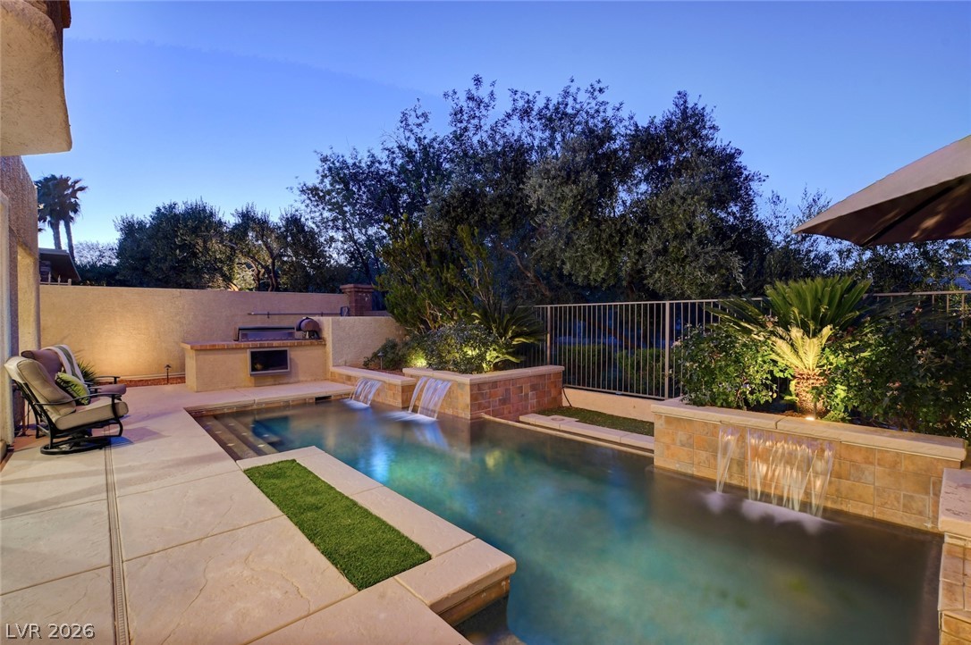 10736 Penhurst Way Las Vegas NV 89135
