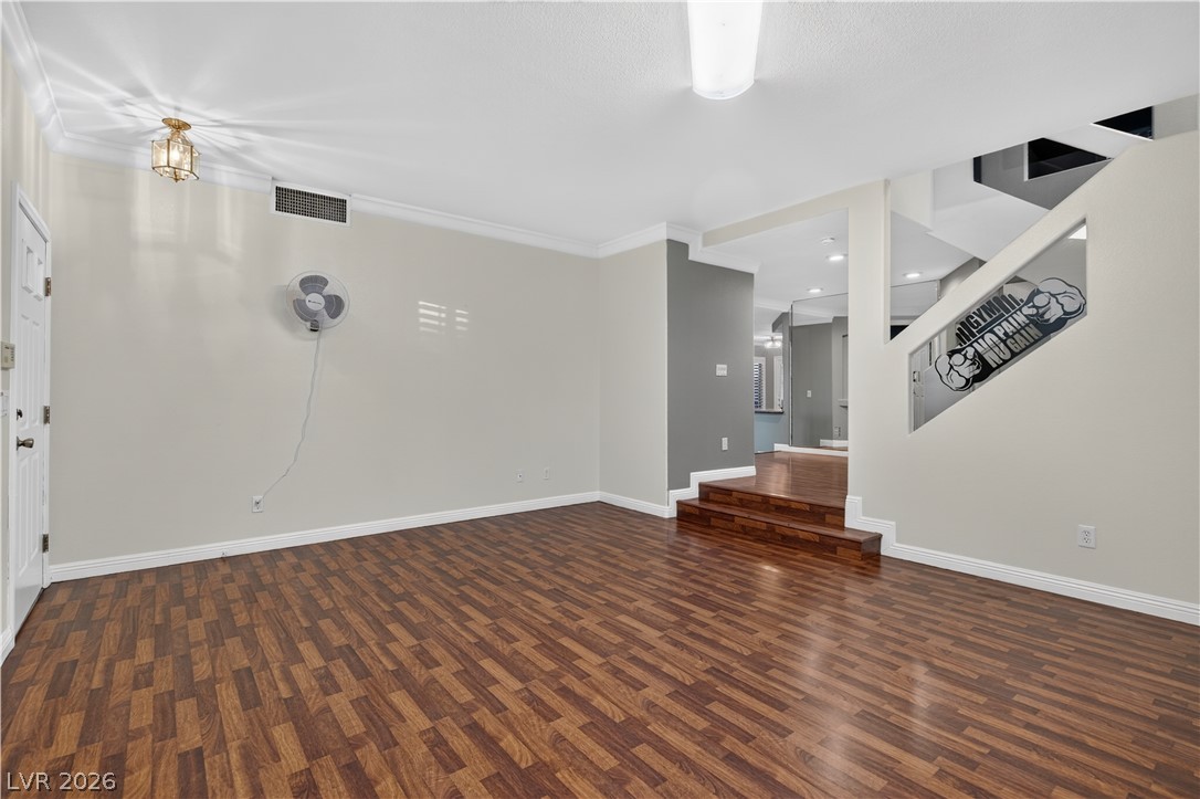 8201 Fawn Meadow Avenue Las Vegas NV 89149