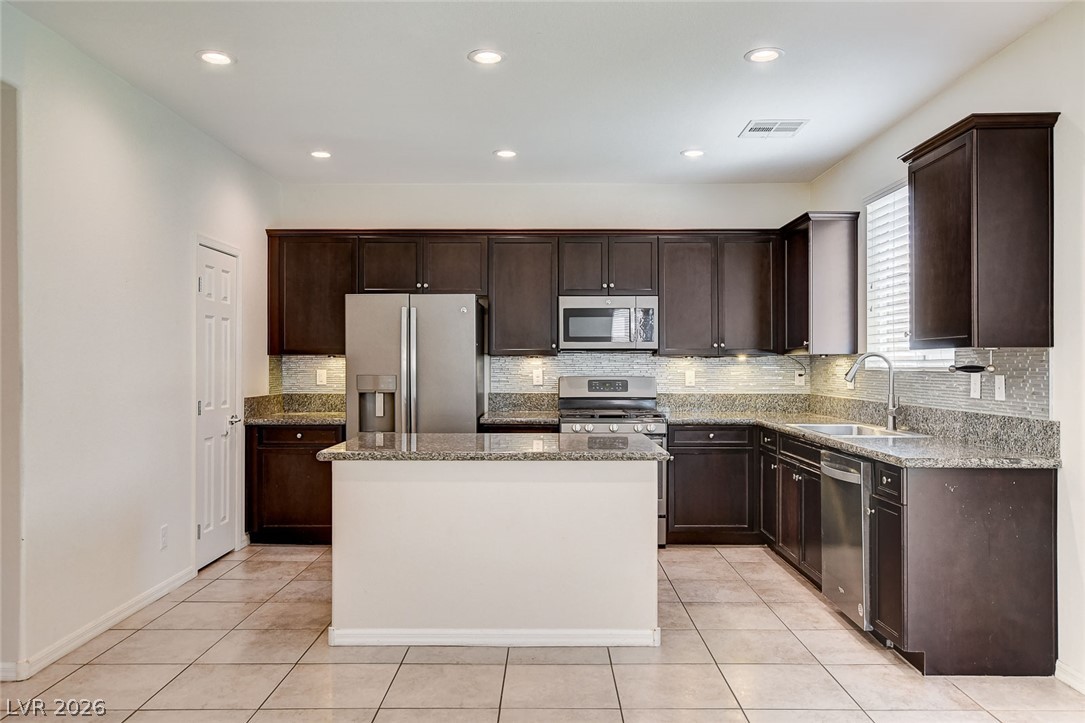 7841 Blue Lake Peak Street Las Vegas NV 89166