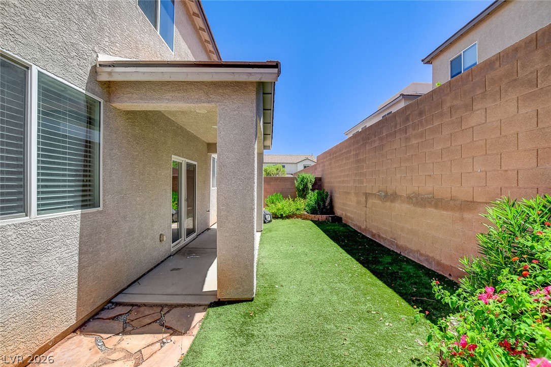 7841 Blue Lake Peak Street Las Vegas NV 89166