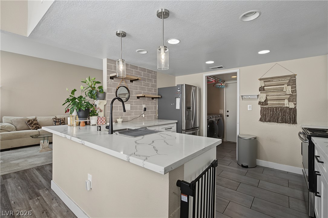 1884 South Misty Glade Drive Las Vegas NV 89119
