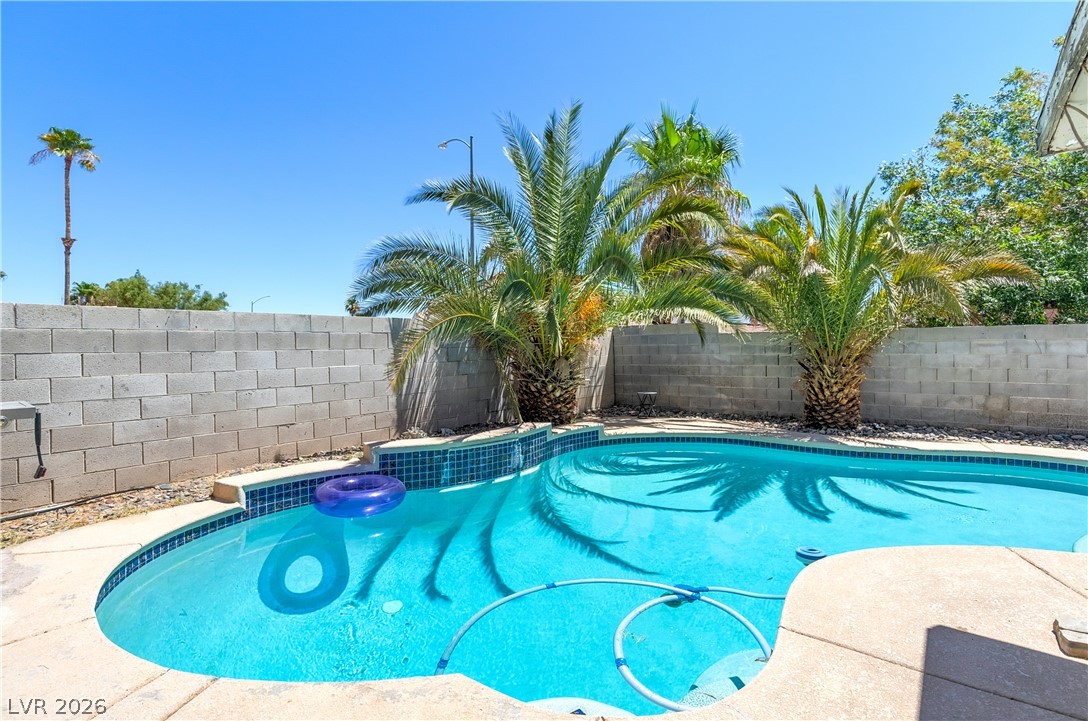 1884 South Misty Glade Drive Las Vegas NV 89119
