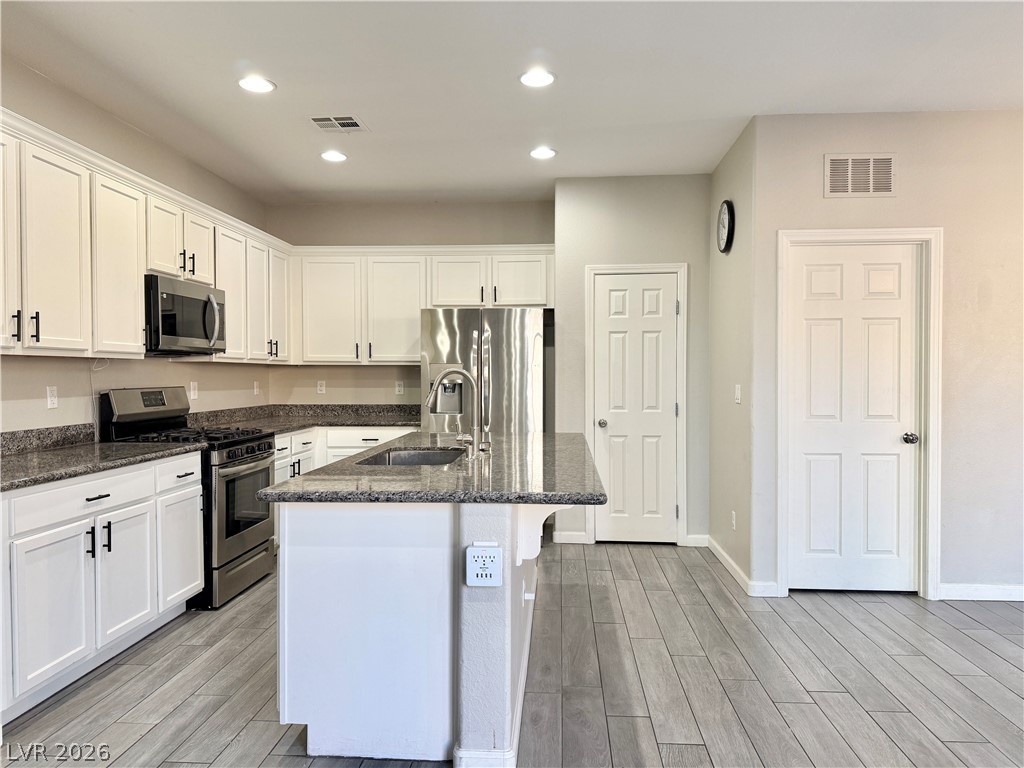 594 Crying Bird Avenue Las Vegas NV 89178