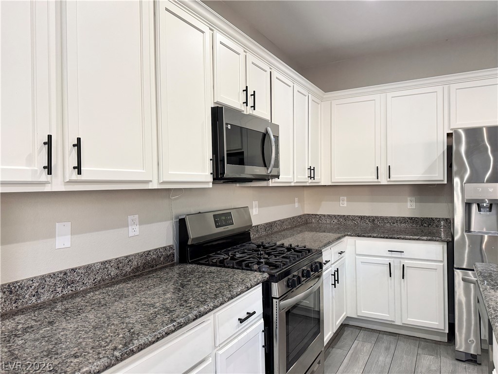 594 Crying Bird Avenue Las Vegas NV 89178