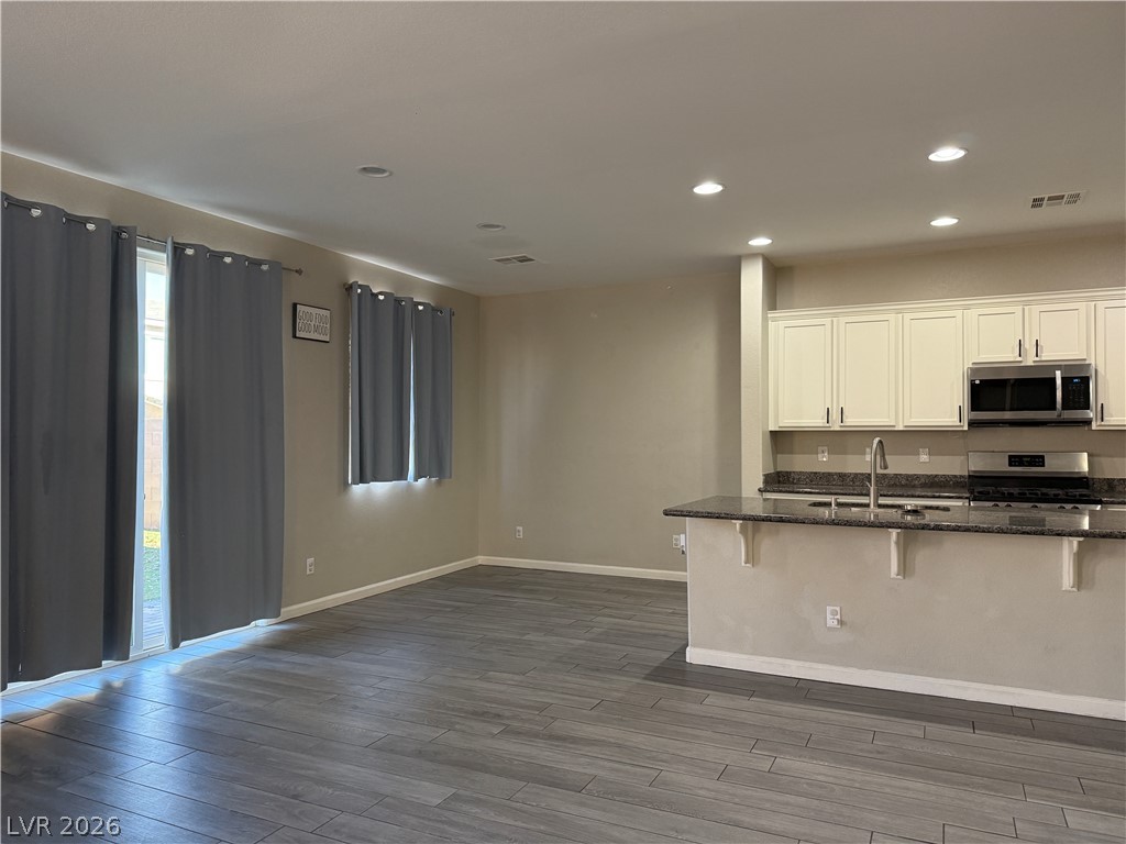 594 Crying Bird Avenue Las Vegas NV 89178