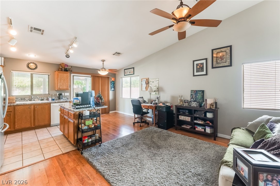8092 Desert Cloud Avenue Las Vegas NV 89131