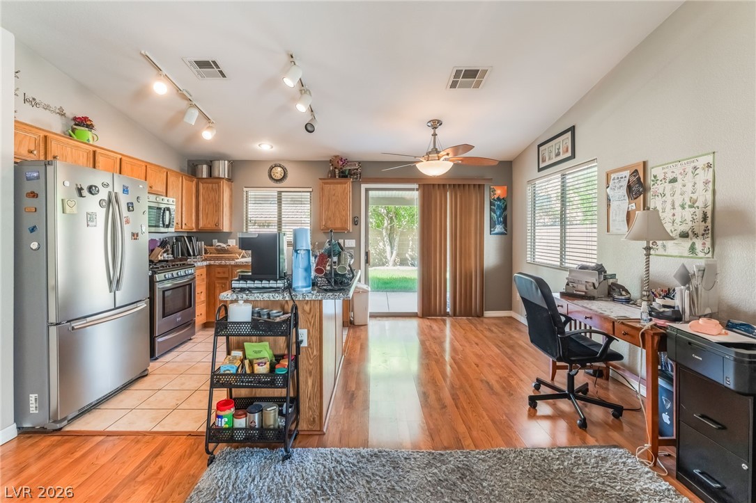 8092 Desert Cloud Avenue Las Vegas NV 89131