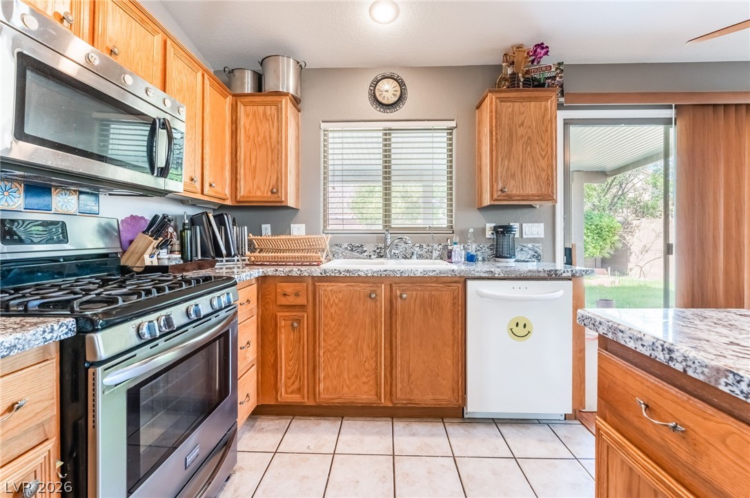 8092 Desert Cloud Avenue Las Vegas NV 89131