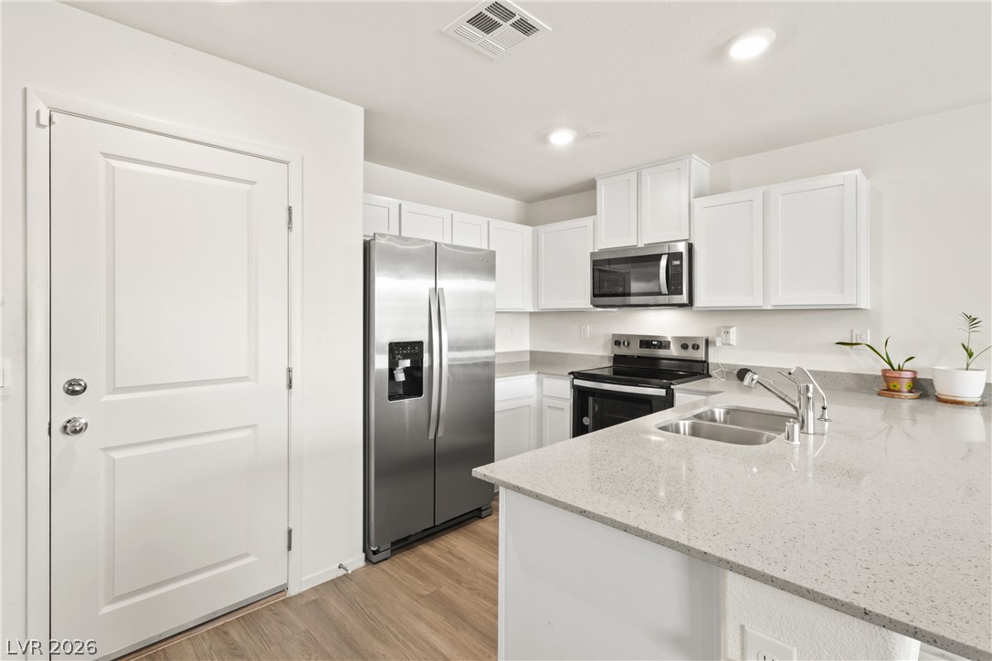 2554 Petunia Garden Avenue North Las Vegas NV 89081