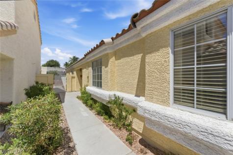 2313 Diamondback Drive Las Vegas NV 89117
