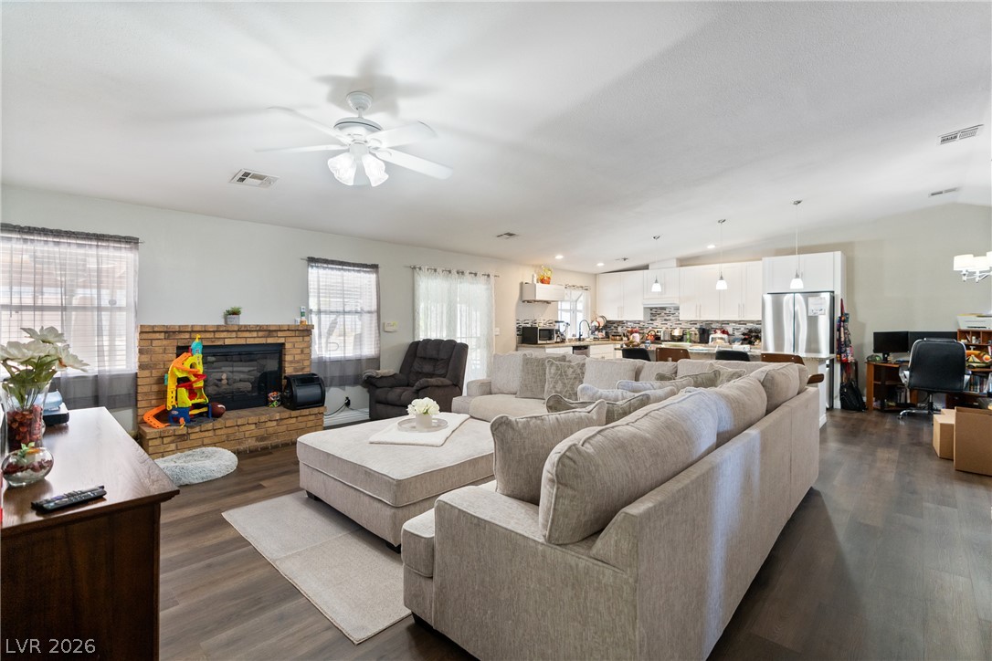 1800 North Torrey Pines Drive Las Vegas NV 89108