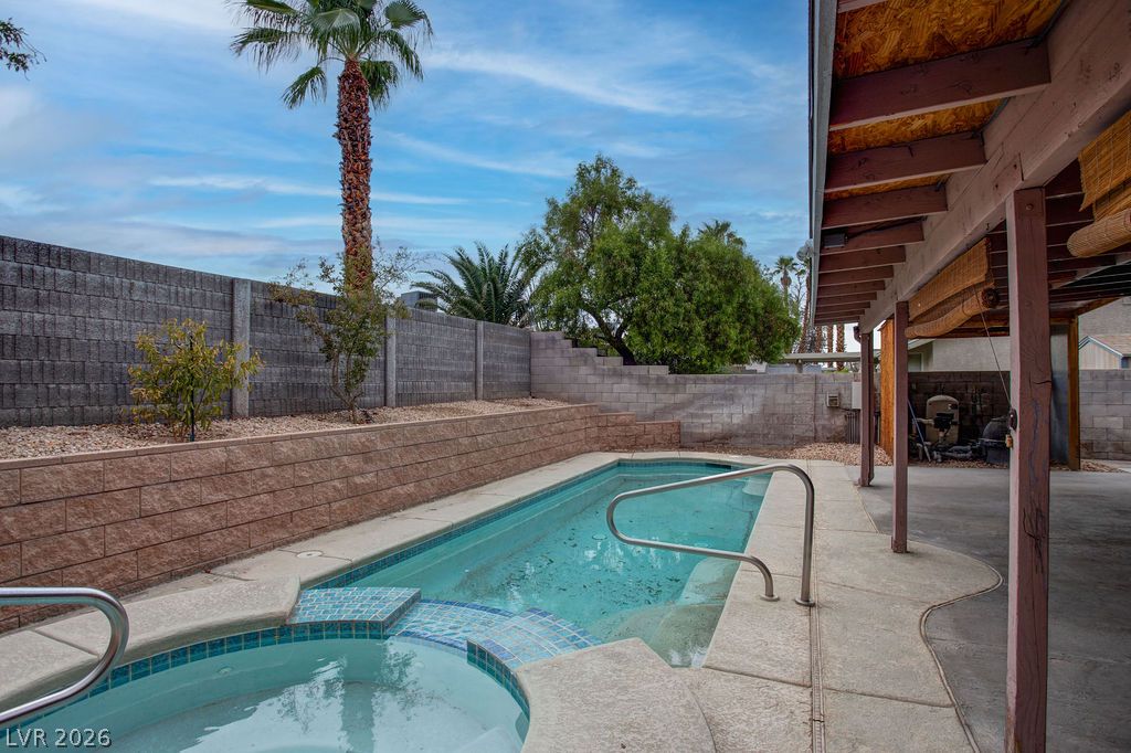 1800 North Torrey Pines Drive Las Vegas NV 89108