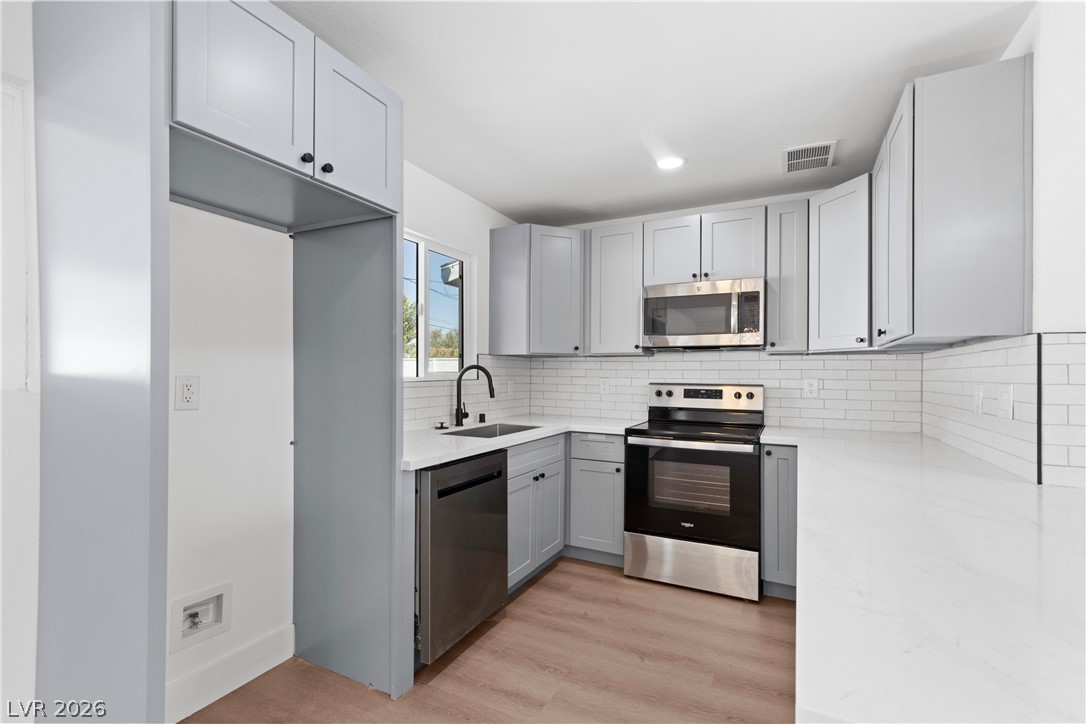 1674 D Street Las Vegas NV 89106