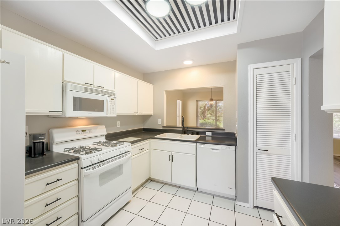 2552 Highvale Drive Las Vegas NV 89134