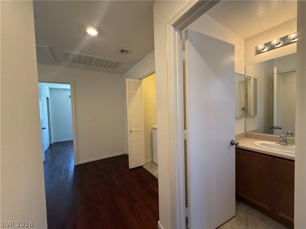 8247 Time Machine Avenue Las Vegas NV 89113
