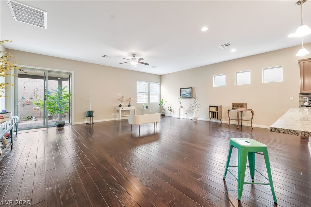 71 Newton Ridge Way Las Vegas NV 89183