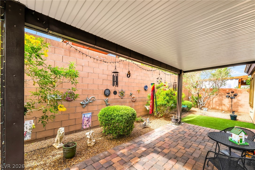 71 Newton Ridge Way Las Vegas NV 89183