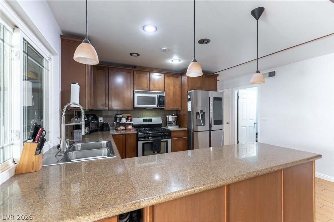 7112 Fenway Avenue Las Vegas NV 89147
