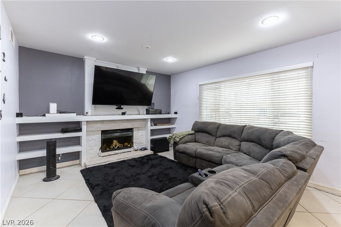 7112 Fenway Avenue Las Vegas NV 89147