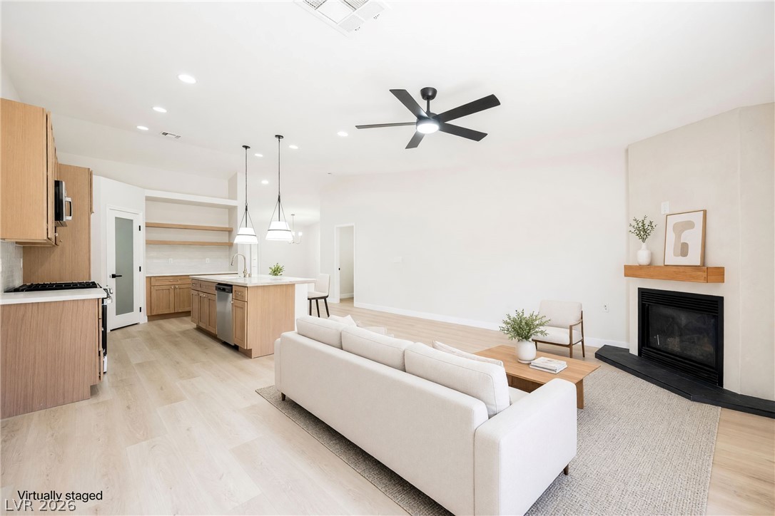 463 Palegold Street Henderson NV 89012