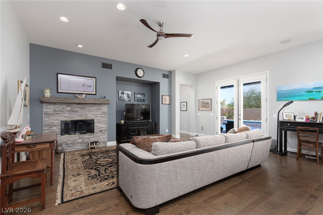 22 Douglas Grove Road Henderson NV 89052