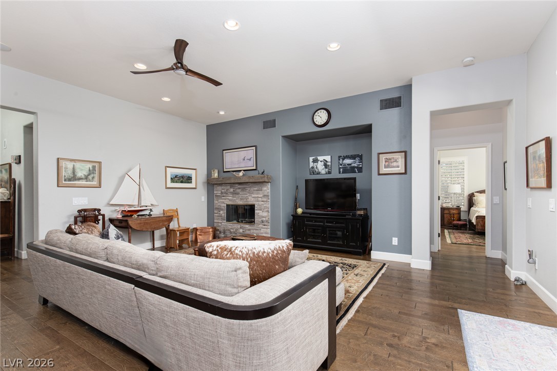 22 Douglas Grove Road Henderson NV 89052