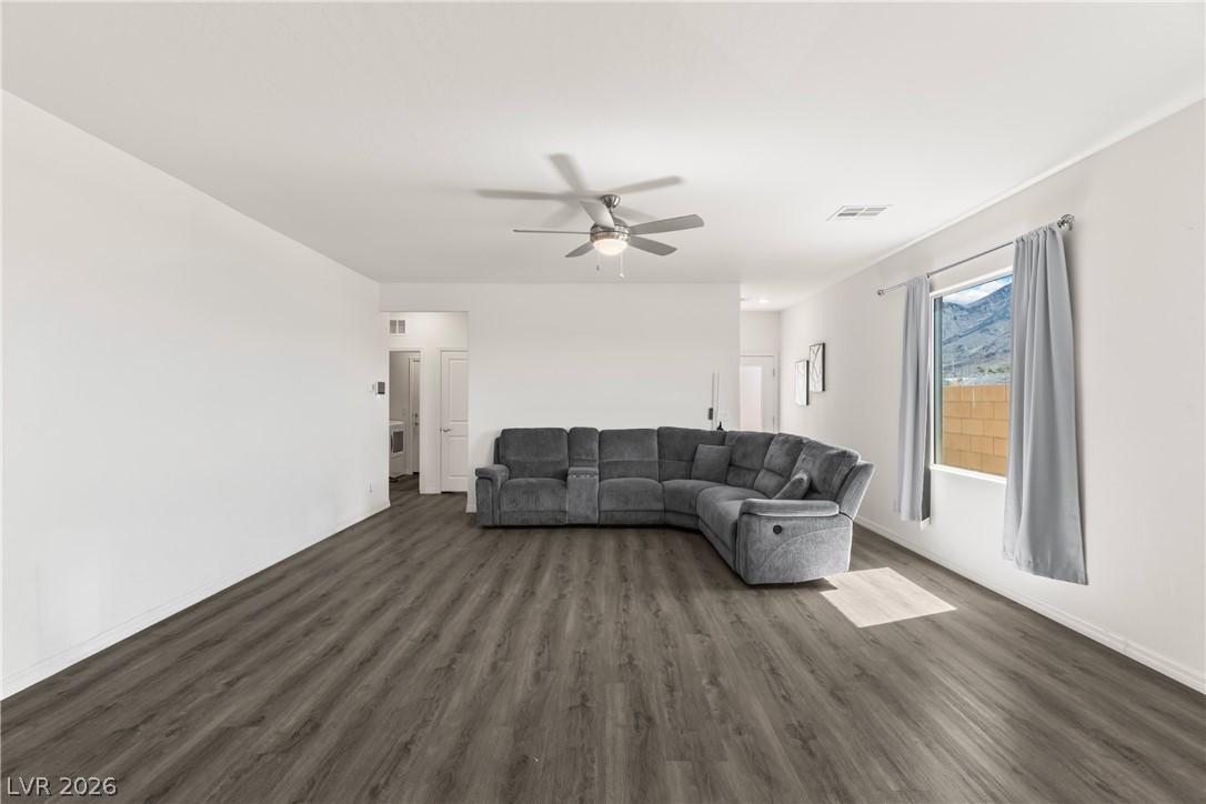 2687 Pavehawk Way Las Vegas NV 89156
