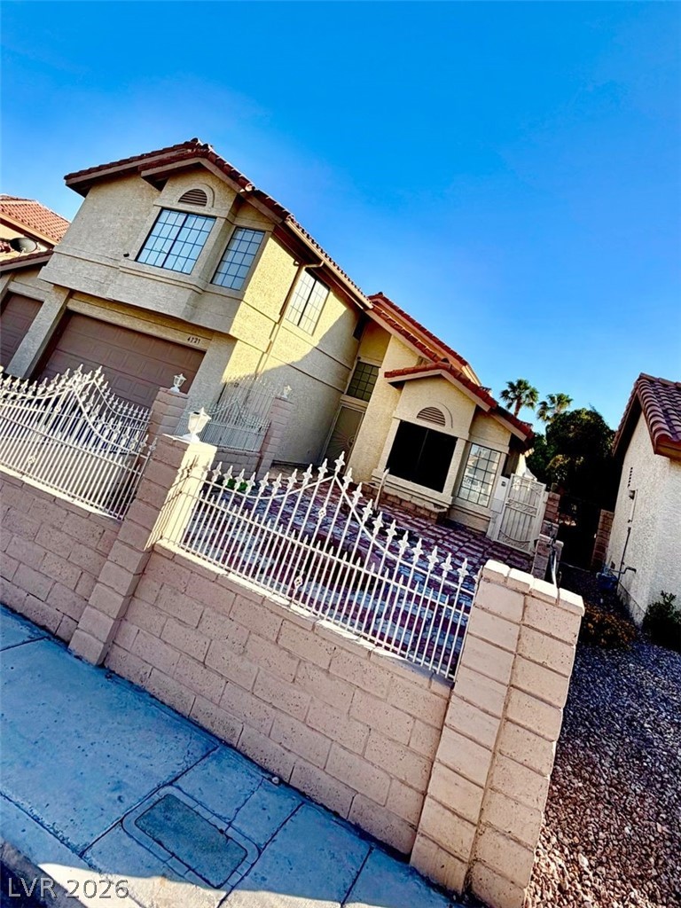 4727 Beaconsfield Street Las Vegas NV 89147