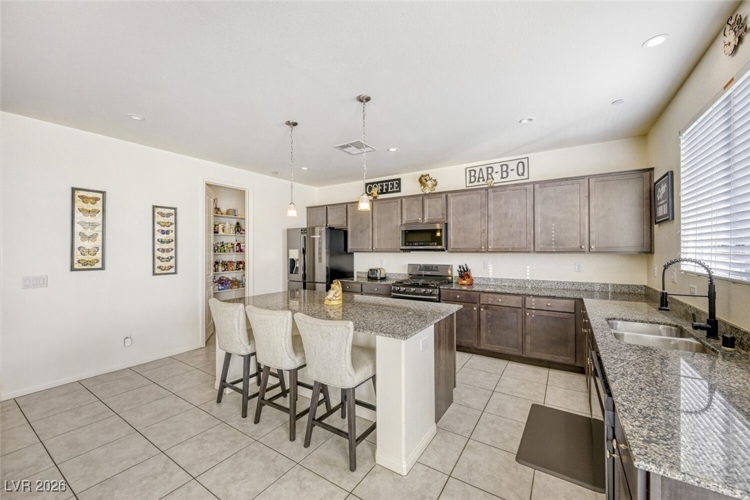7232 Western Sun Drive Las Vegas NV 89149