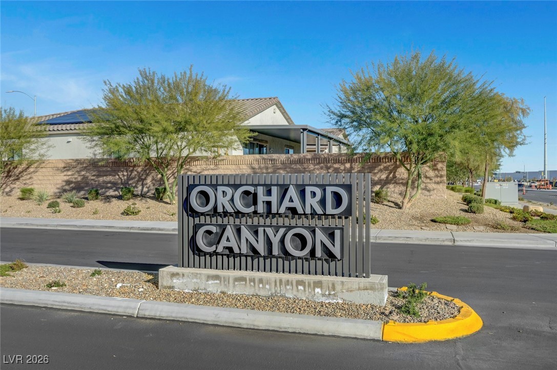 6117 Bugsy Street North Las Vegas NV 89081